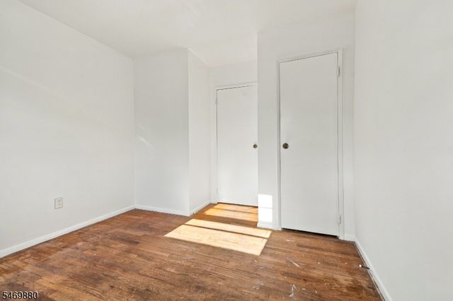 75 Tammy Pl, Woodbridge Twp., NJ 08830