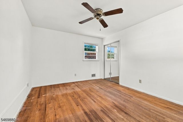 75 Tammy Pl, Woodbridge Twp., NJ 08830