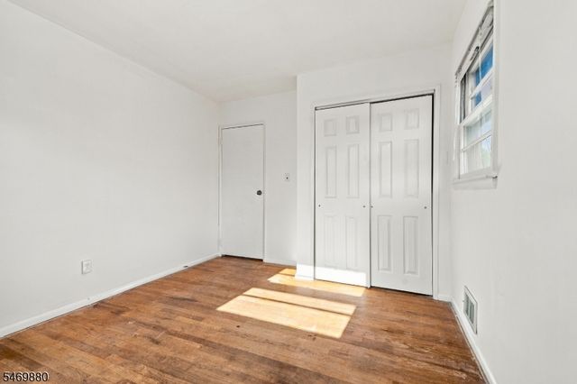 75 Tammy Pl, Woodbridge Twp., NJ 08830