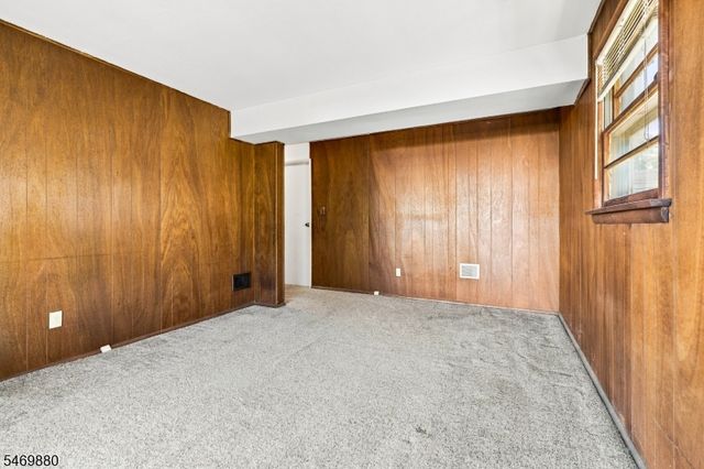 75 Tammy Pl, Woodbridge Twp., NJ 08830