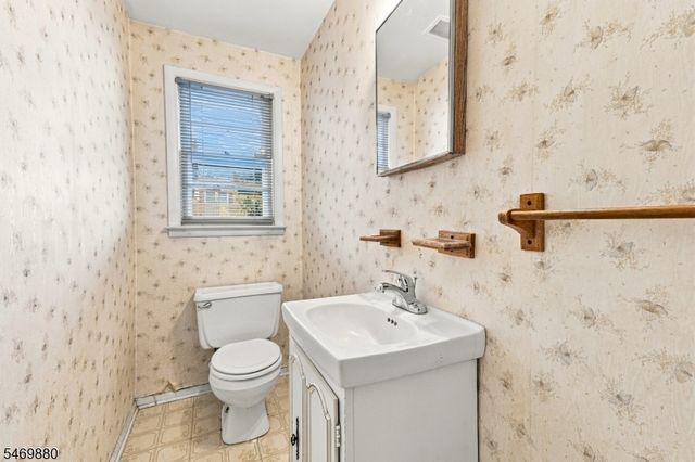 75 Tammy Pl, Woodbridge Twp., NJ 08830