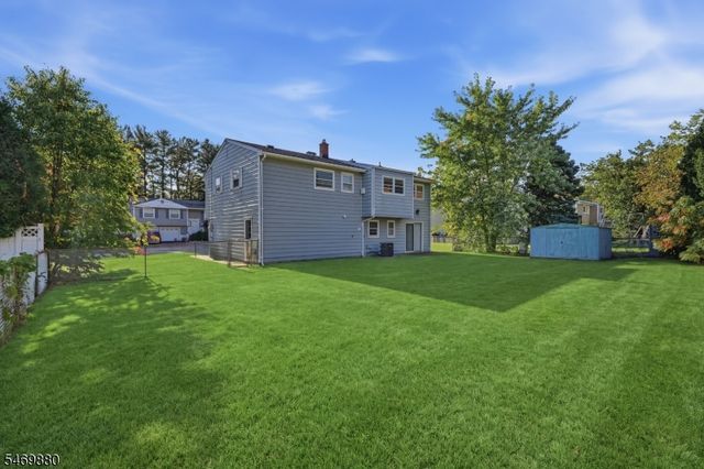 75 Tammy Pl, Woodbridge Twp., NJ 08830