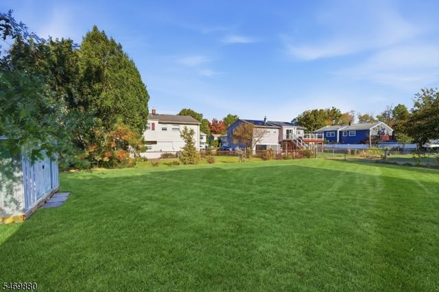 75 Tammy Pl, Woodbridge Twp., NJ 08830