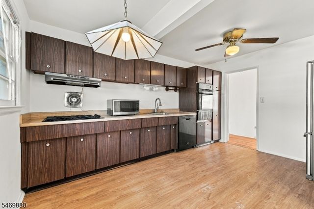 75 Tammy Pl, Woodbridge Twp., NJ 08830