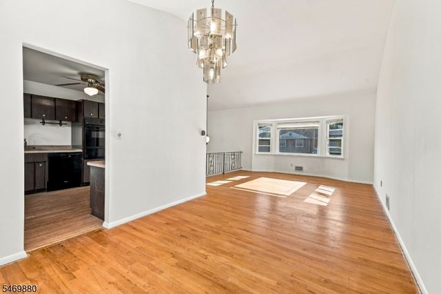 75 Tammy Pl, Woodbridge Twp., NJ 08830