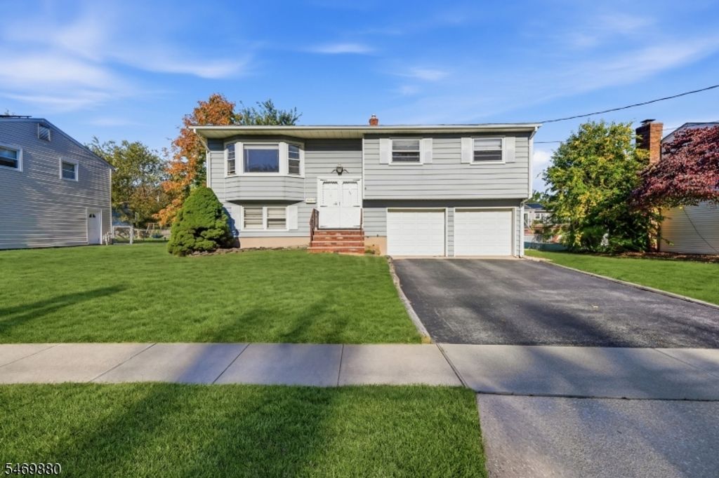75 Tammy Pl, Woodbridge Twp., NJ 08830