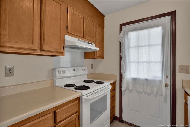 921 Glen Reilly Drive, Fayetteville, NC 28314