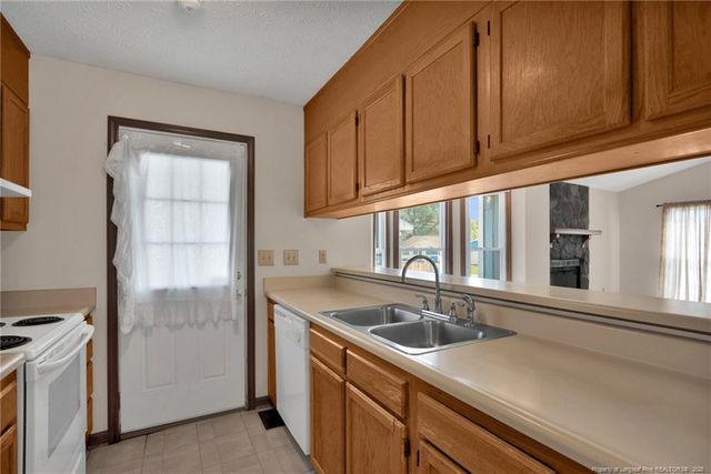 921 Glen Reilly Drive, Fayetteville, NC 28314