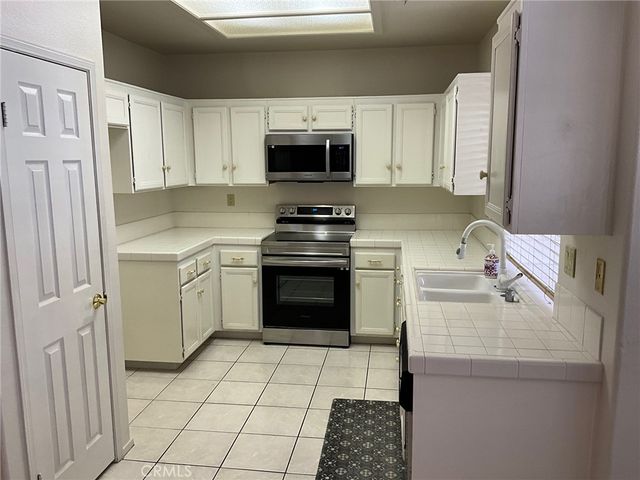 40363 Via Estrada, Murrieta, CA 92562