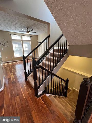 8334 LYNDHURST ST, Laurel, MD 20724