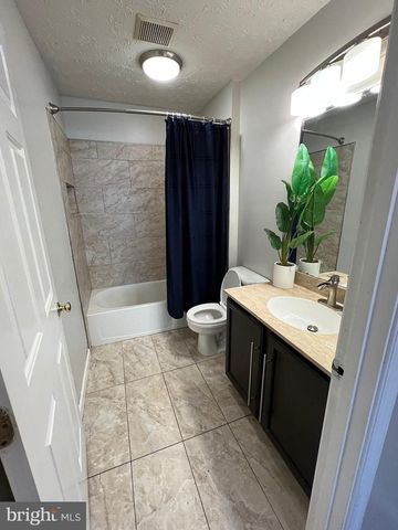 8334 LYNDHURST ST, Laurel, MD 20724