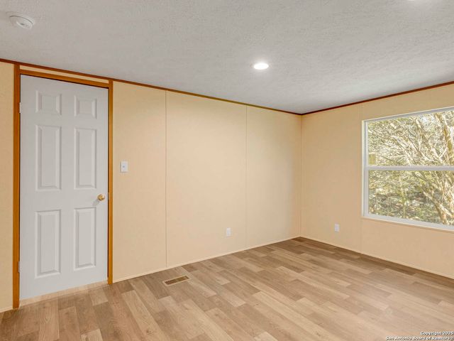 1230 Greenbriar, Canyon Lake, TX 78133