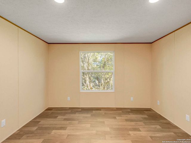 1230 Greenbriar, Canyon Lake, TX 78133