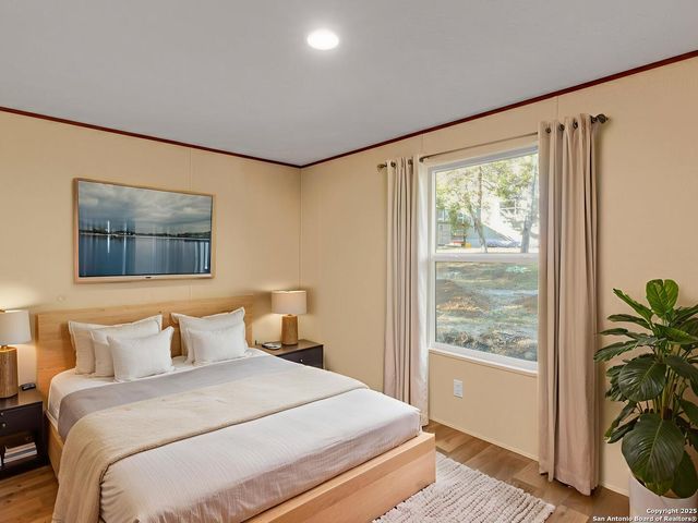 1230 Greenbriar, Canyon Lake, TX 78133