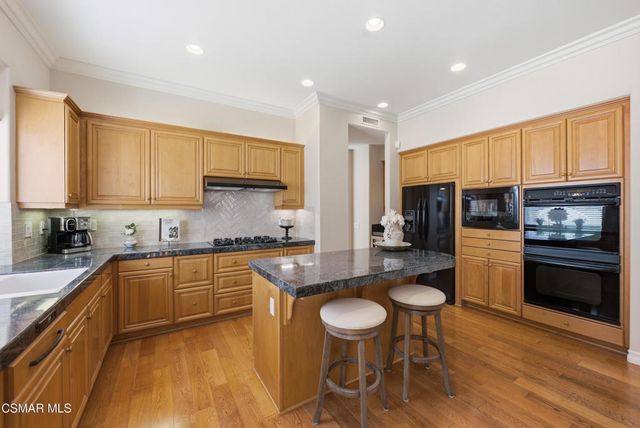331 Briar Bluff Circle, Thousand Oaks, CA 91360