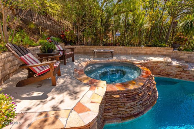 331 Briar Bluff Circle, Thousand Oaks, CA 91360