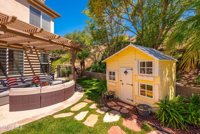 331 Briar Bluff Circle, Thousand Oaks, CA 91360
