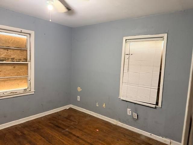529 E SHELBY DR, Memphis, TN 38109