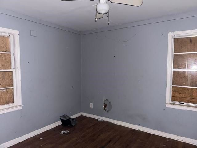 529 E SHELBY DR, Memphis, TN 38109