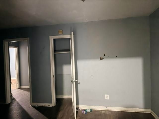 529 E SHELBY DR, Memphis, TN 38109