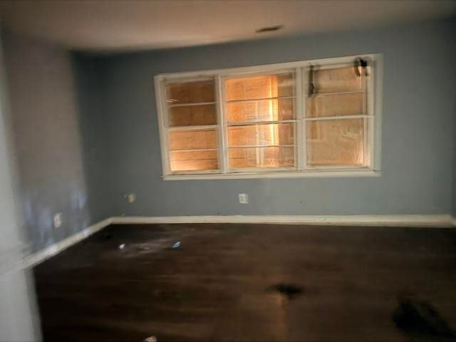 529 E SHELBY DR, Memphis, TN 38109