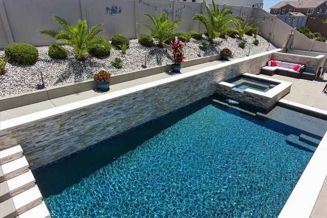 34057 Thistlewood, Murrieta, CA 92563