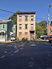 86 Montgomery Street, Poughkeepsie, NY 12601