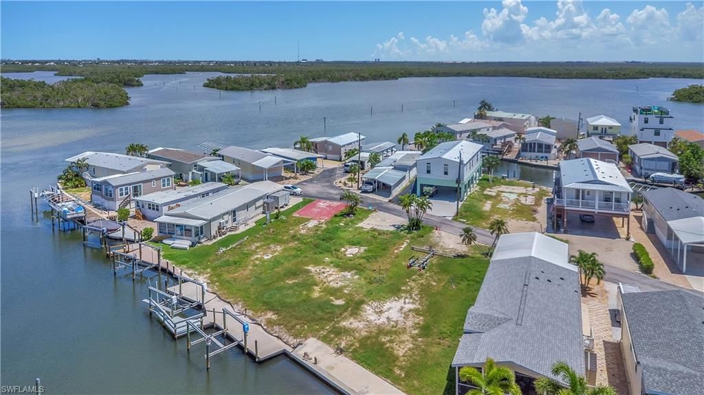 65 Nancy LN, FORT MYERS BEACH, FL 33931 — exterior