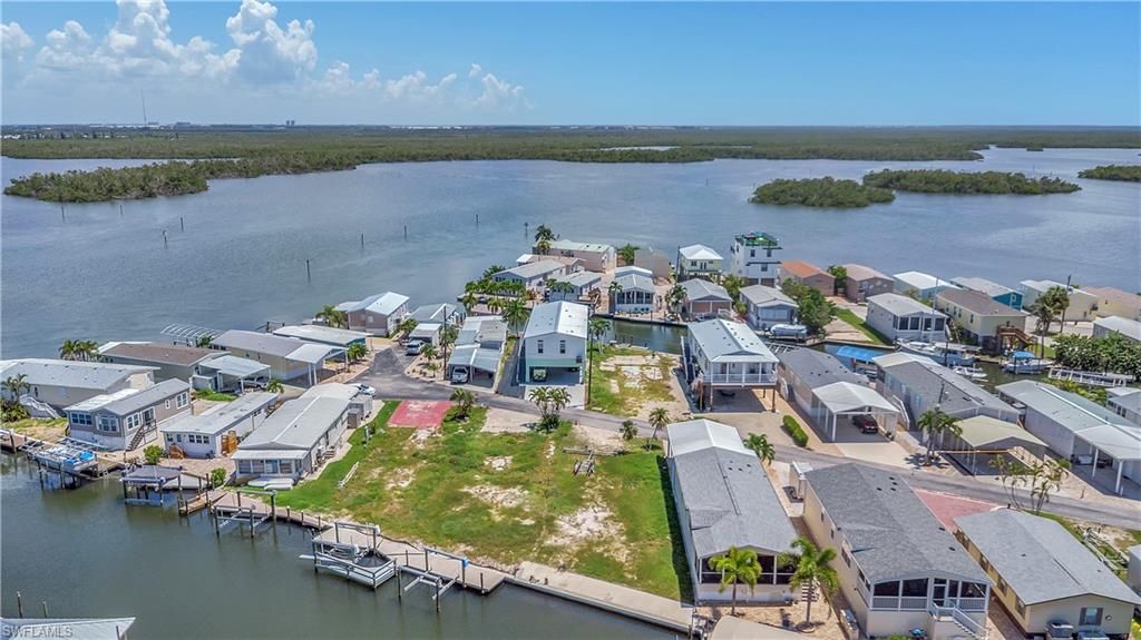 65 Nancy LN, FORT MYERS BEACH, FL 33931 — photo 3