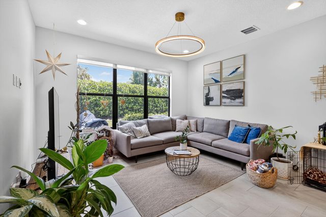 4388 Serpens Lane, Lake Worth, FL 33467