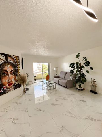 10795 SW 108th Ave 307, Miami, FL 33176