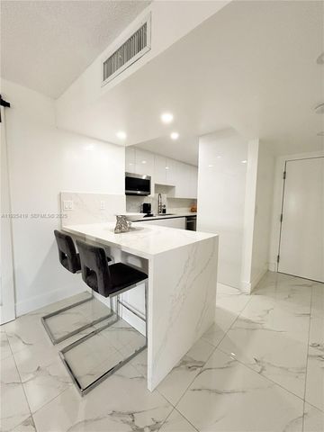 10795 SW 108th Ave 307, Miami, FL 33176