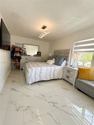 10795 SW 108th Ave 307, Miami, FL 33176