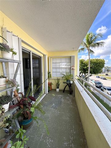 10795 SW 108th Ave 307, Miami, FL 33176