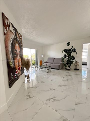 10795 SW 108th Ave 307, Miami, FL 33176