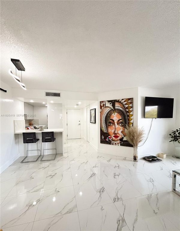 10795 SW 108th Ave 307, Miami, FL 33176