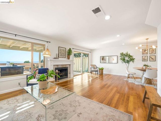 57 Thousand Oaks ST, Oakland, CA 94605