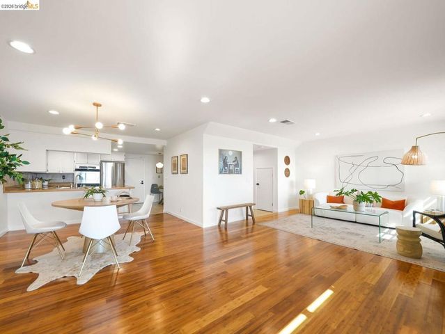 57 Thousand Oaks ST, Oakland, CA 94605