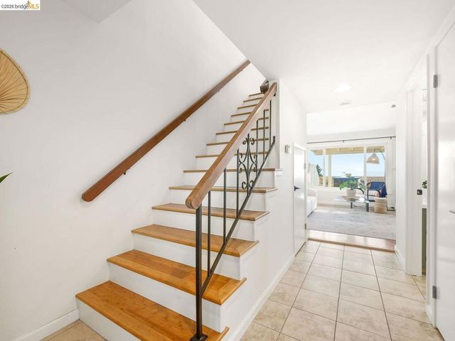 57 Thousand Oaks ST, Oakland, CA 94605
