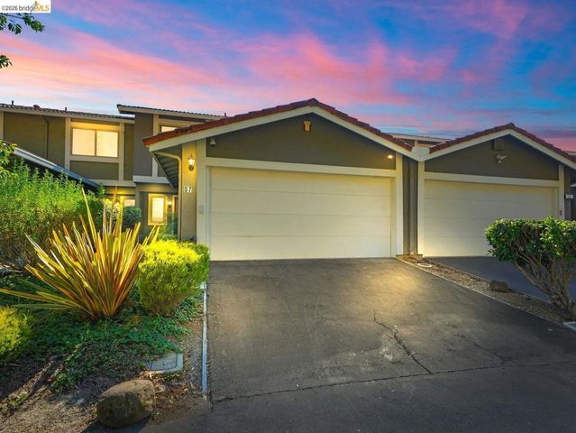 57 Thousand Oaks ST, Oakland, CA 94605