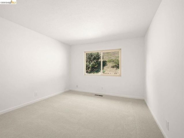 57 Thousand Oaks ST, Oakland, CA 94605