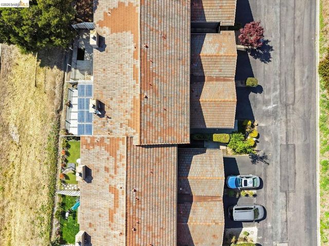 57 Thousand Oaks ST, Oakland, CA 94605