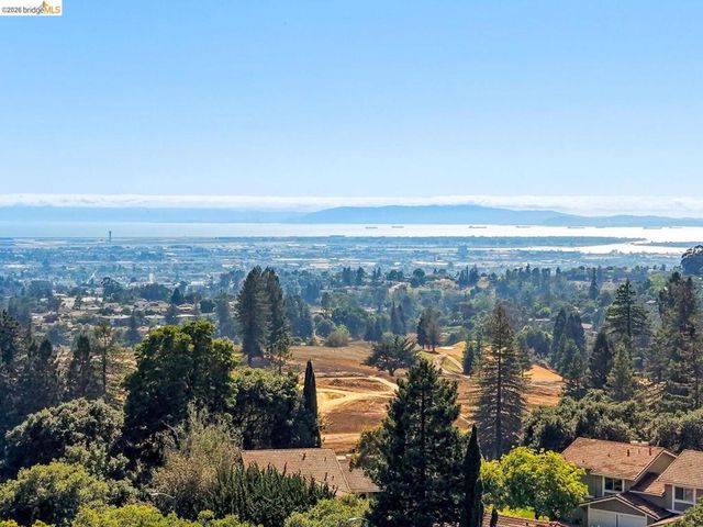 57 Thousand Oaks ST, Oakland, CA 94605