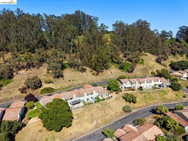 57 Thousand Oaks ST, Oakland, CA 94605