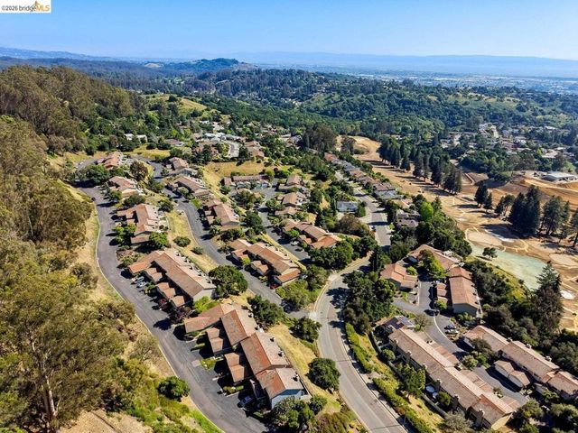 57 Thousand Oaks ST, Oakland, CA 94605