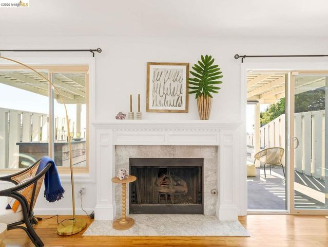 57 Thousand Oaks ST, Oakland, CA 94605