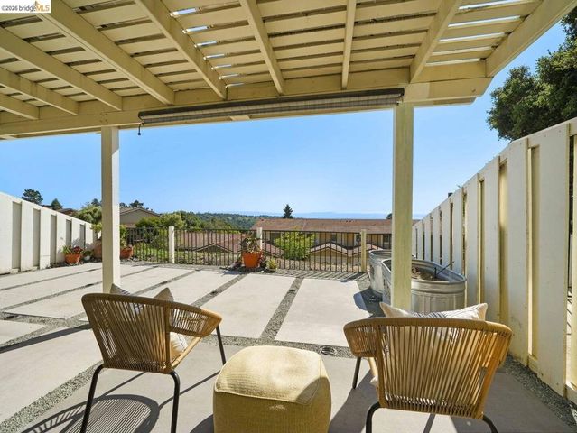 57 Thousand Oaks ST, Oakland, CA 94605