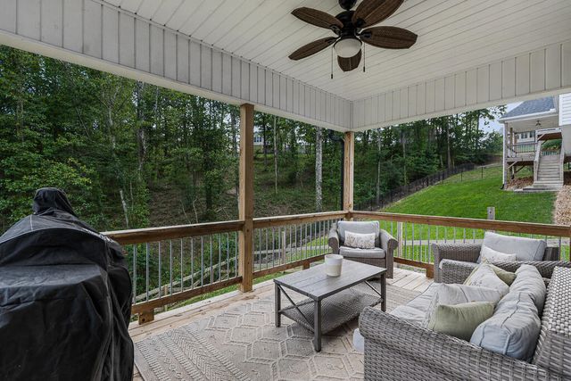 621 Sunset Valley Drive, Soddy Daisy, TN 37379