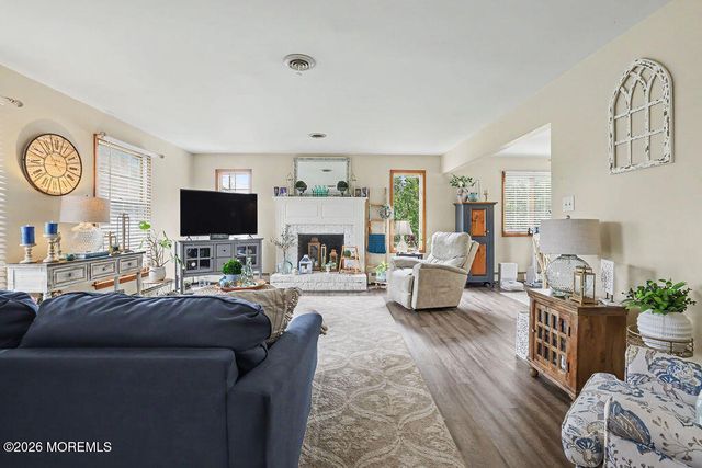 3 Pinehurst Drive, Little Egg Harbor, NJ 08087