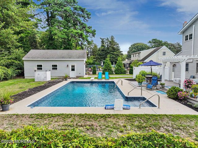 3 Pinehurst Drive, Little Egg Harbor, NJ 08087